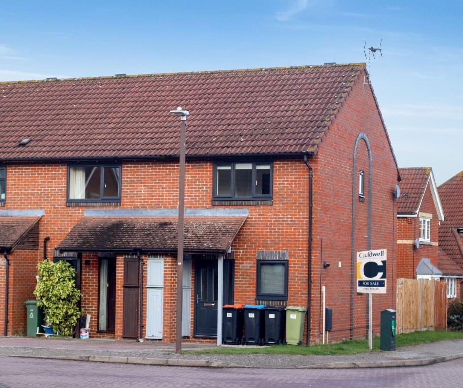 2 bed property in Hartdames, Milton Keynes